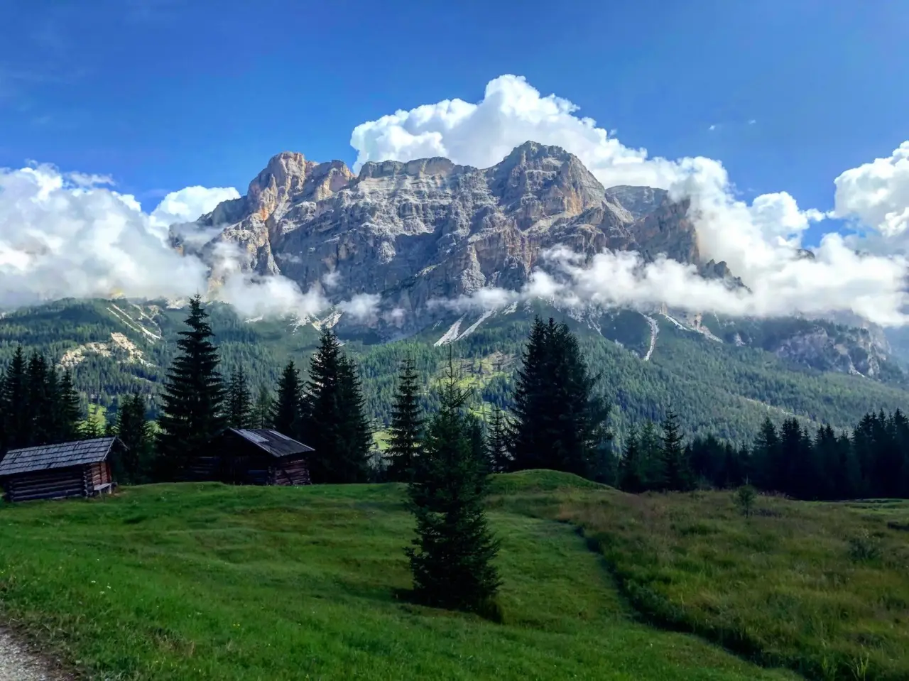 Tre escursioni imperdibili sulle Dolomiti Tre escursioni imperdibili sulle Dolomiti