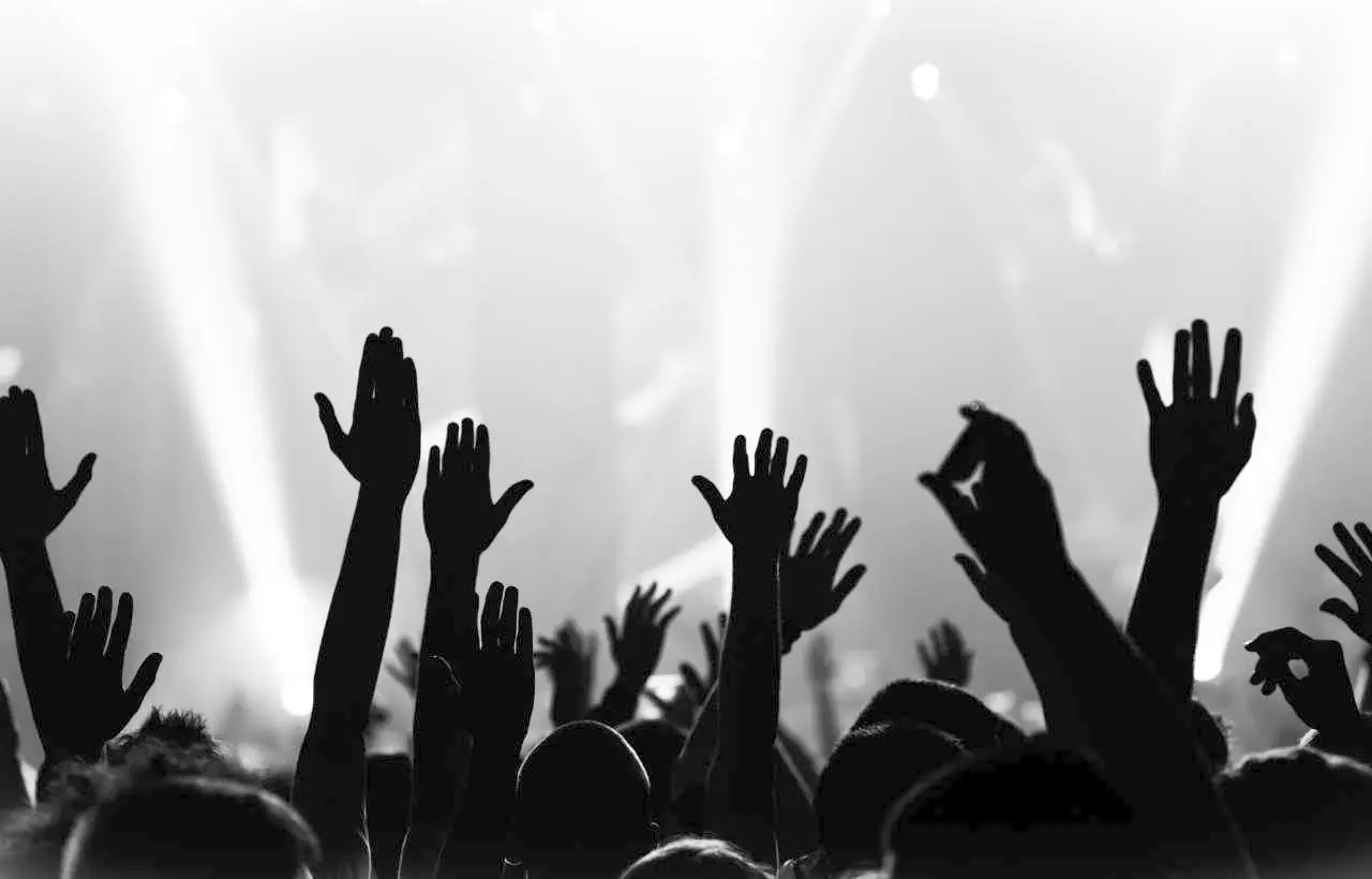 Guida ai migliori festival musicali dell’estate nel Viterbese SC - Concerto estivo all’aperto nel Viterbese